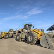 Liebherr L586 plant hire perth
